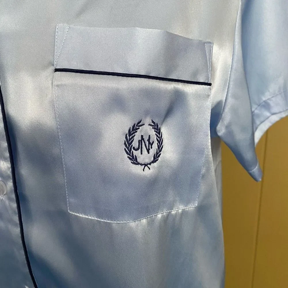 Jones New York women L short sleeve and shorts satin pajama set light blue ￼
